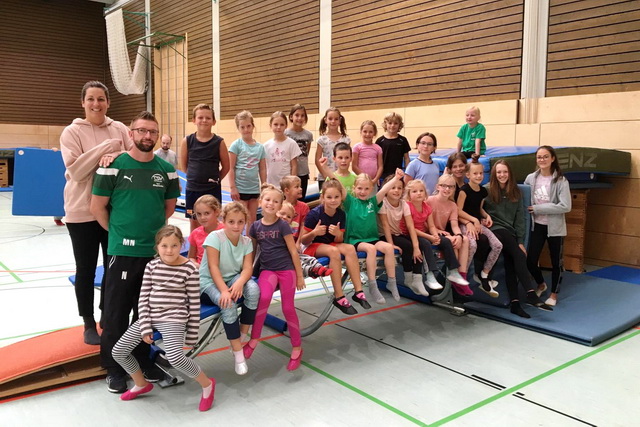Turnkinder bei JUMP&amp;FUN