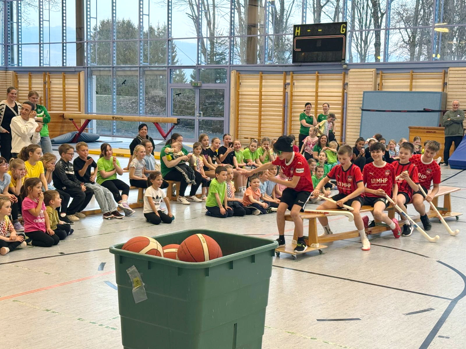 Frühjahrsturnen beim TSV Bartholomä